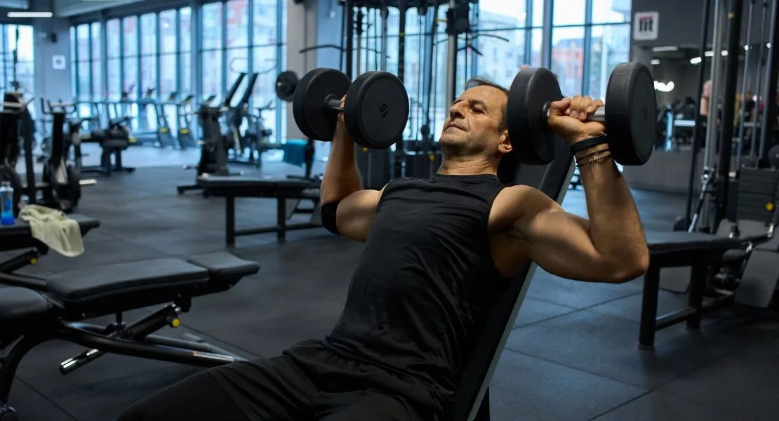 Exercício para Ombro na Academia Sem Se Machucar